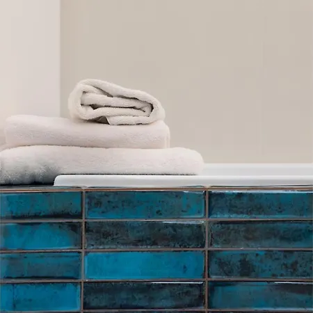 Wola Artistic Designer By Bookinghost * Varšava