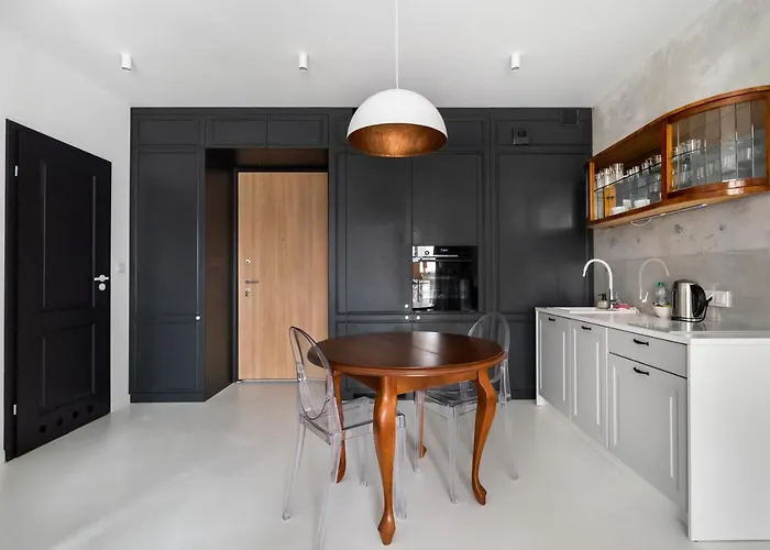 Wola Artistic Designer By Bookinghost Lejlighed