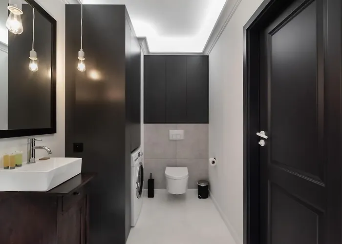 Wola Artistic Designer By Bookinghost Warszawa