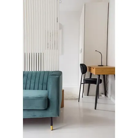 Wola Artistic Designer By Bookinghost * Warschau